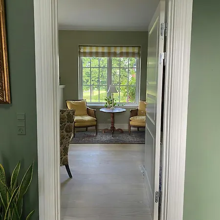 Manor House Overlooking Fields And Garden Ringe