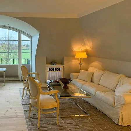 度假居 Manor House Overlooking Fields And Garden *