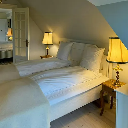 Manor House Overlooking Fields And Garden 度假居 Ringe